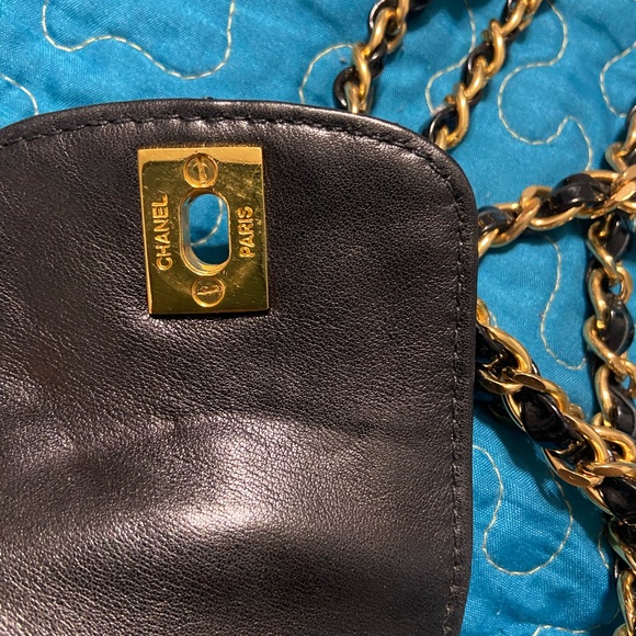 100% authentic Chanel bag! 24k hardware. Rare find. - Picture 8 of 16